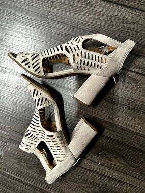 Franco Sarto Women's Beige 8.5 Cutout Block Heel Sandals